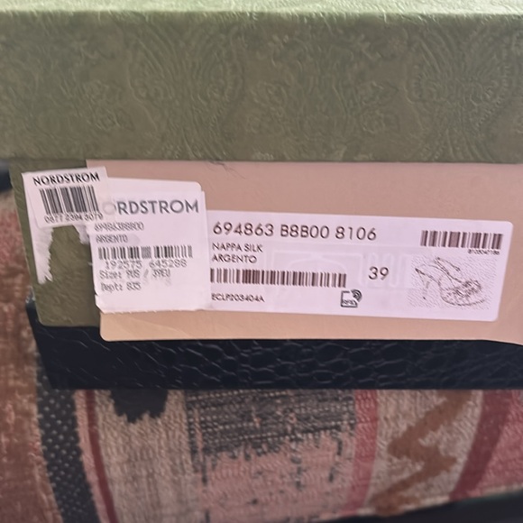 Gucci Silver Leather Sandal with Multi Colored Jeweled GG - Picture 4 of 8